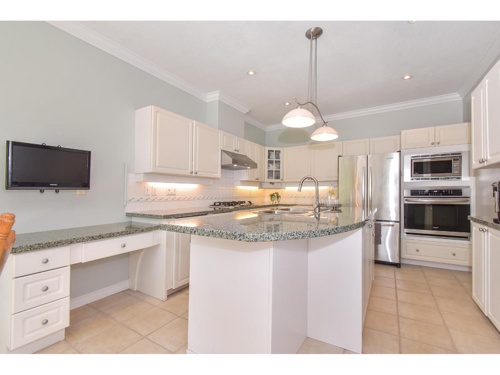 54 2533 152 Street, Surrey, British Columbia  V4P 1N4 - Photo 4 - R3073229