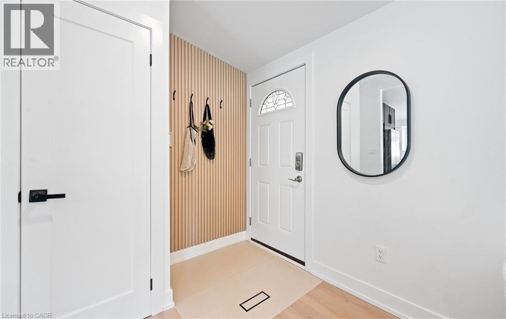 105 Lilacside Drive, Hamilton, Ontario  L8V 2L8 - Photo 4 - 40788383