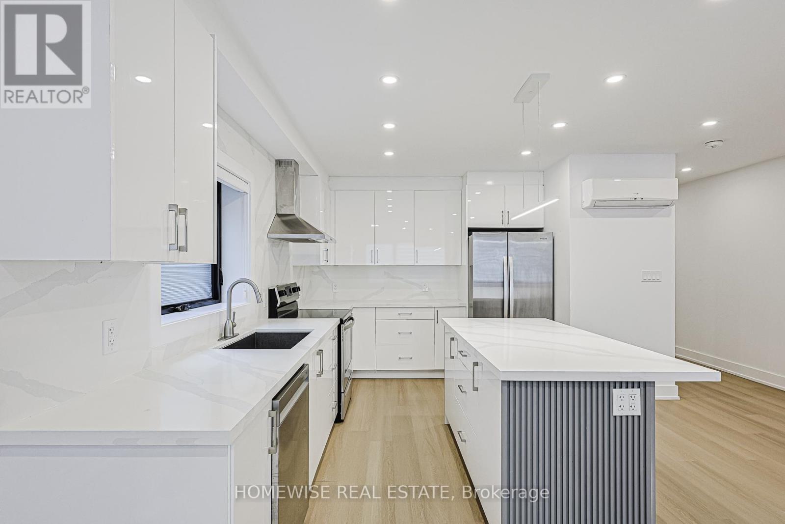 999 Eglington Avenue W, Toronto, Ontario  M6C 2C7 - Photo 17 - C12616746