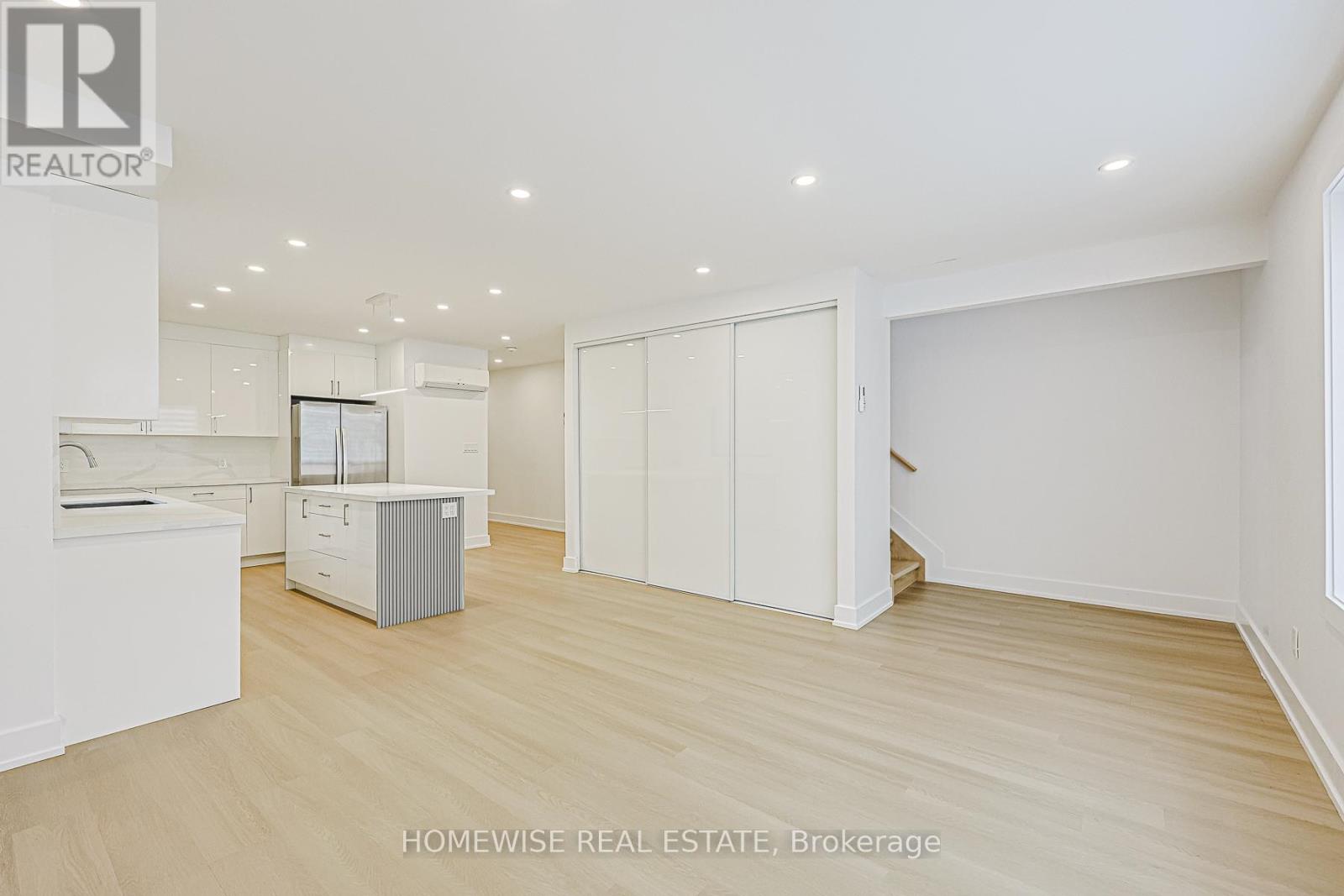 999 Eglington Avenue W, Toronto, Ontario  M6C 2C7 - Photo 26 - C12616746