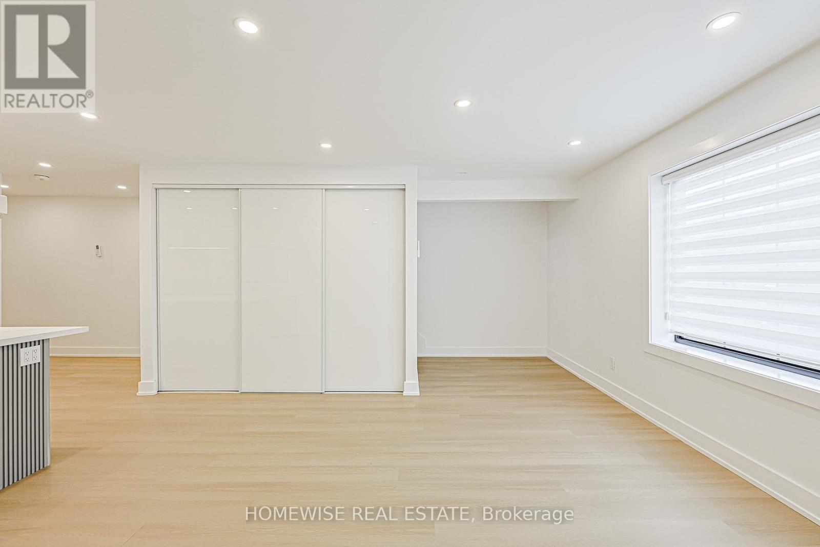 999 Eglington Avenue W, Toronto, Ontario  M6C 2C7 - Photo 27 - C12616746