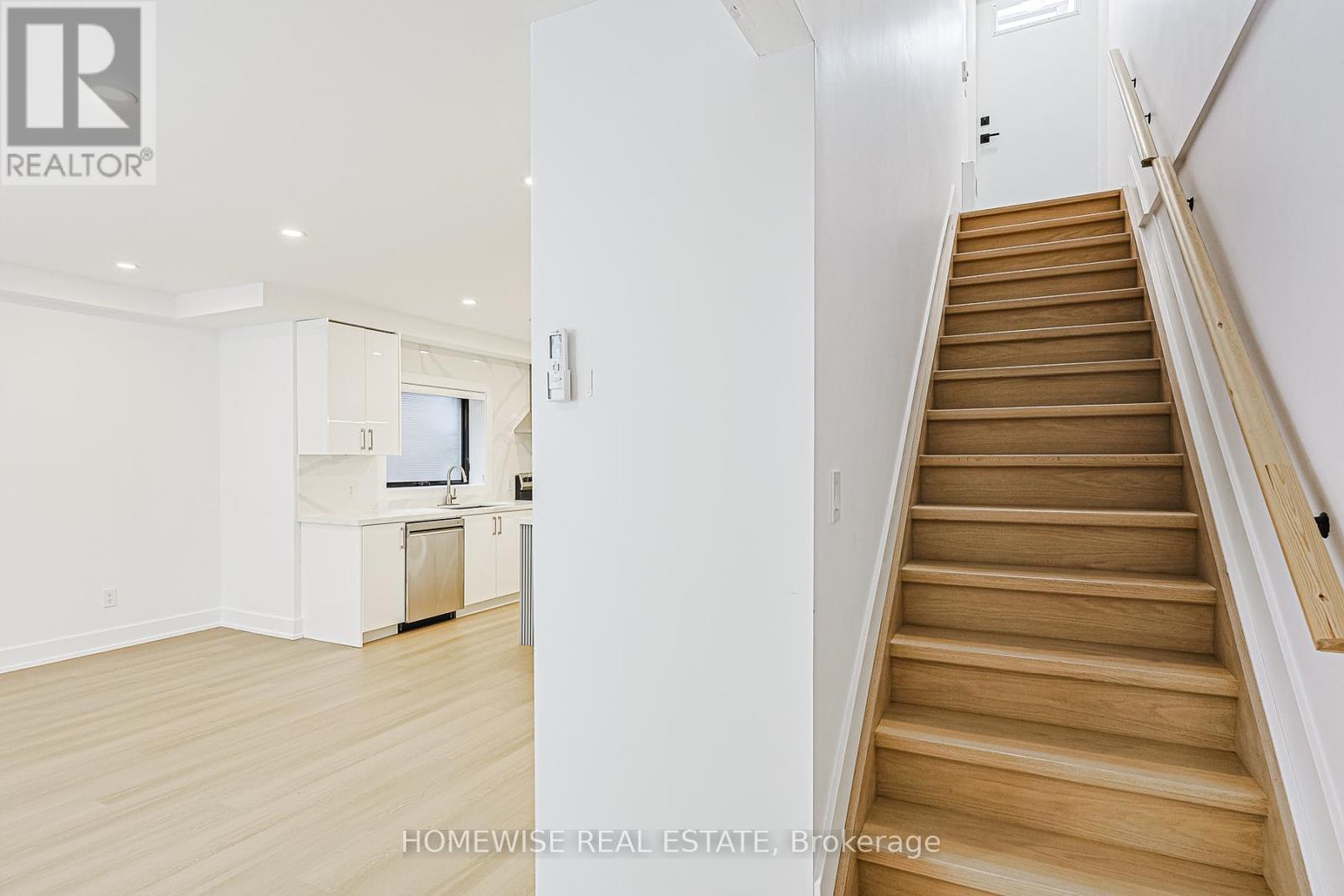 999 Eglington Avenue W, Toronto, Ontario  M6C 2C7 - Photo 29 - C12616746