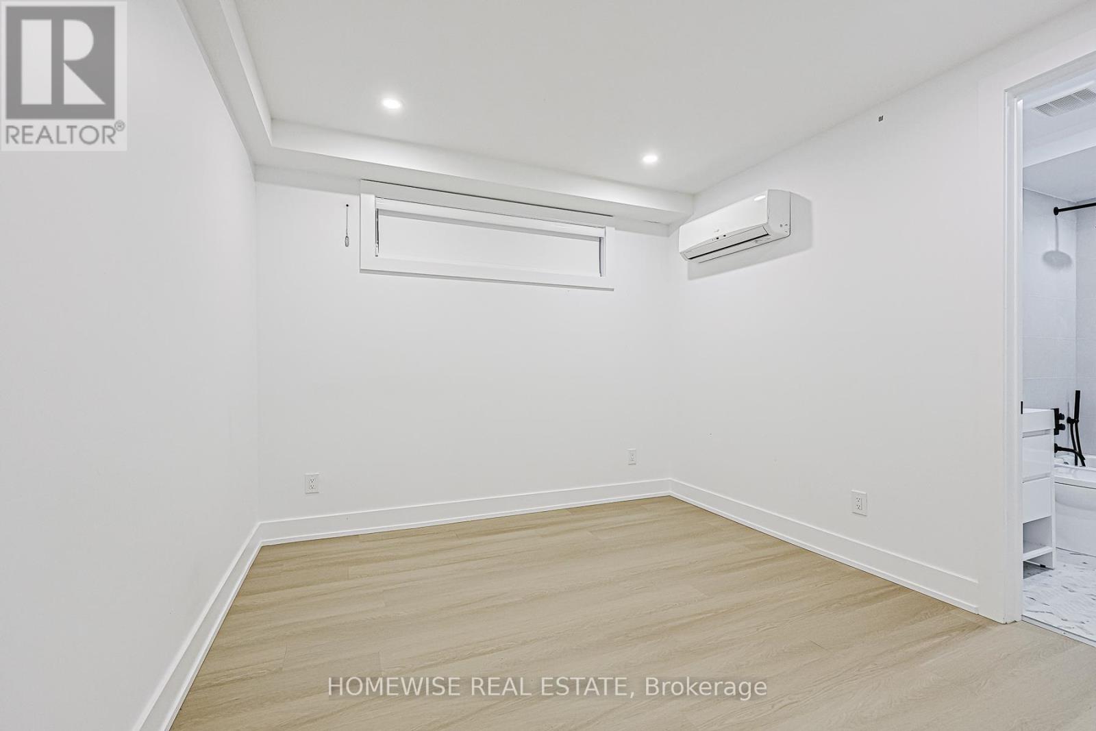 999 Eglington Avenue W, Toronto, Ontario  M6C 2C7 - Photo 33 - C12616746