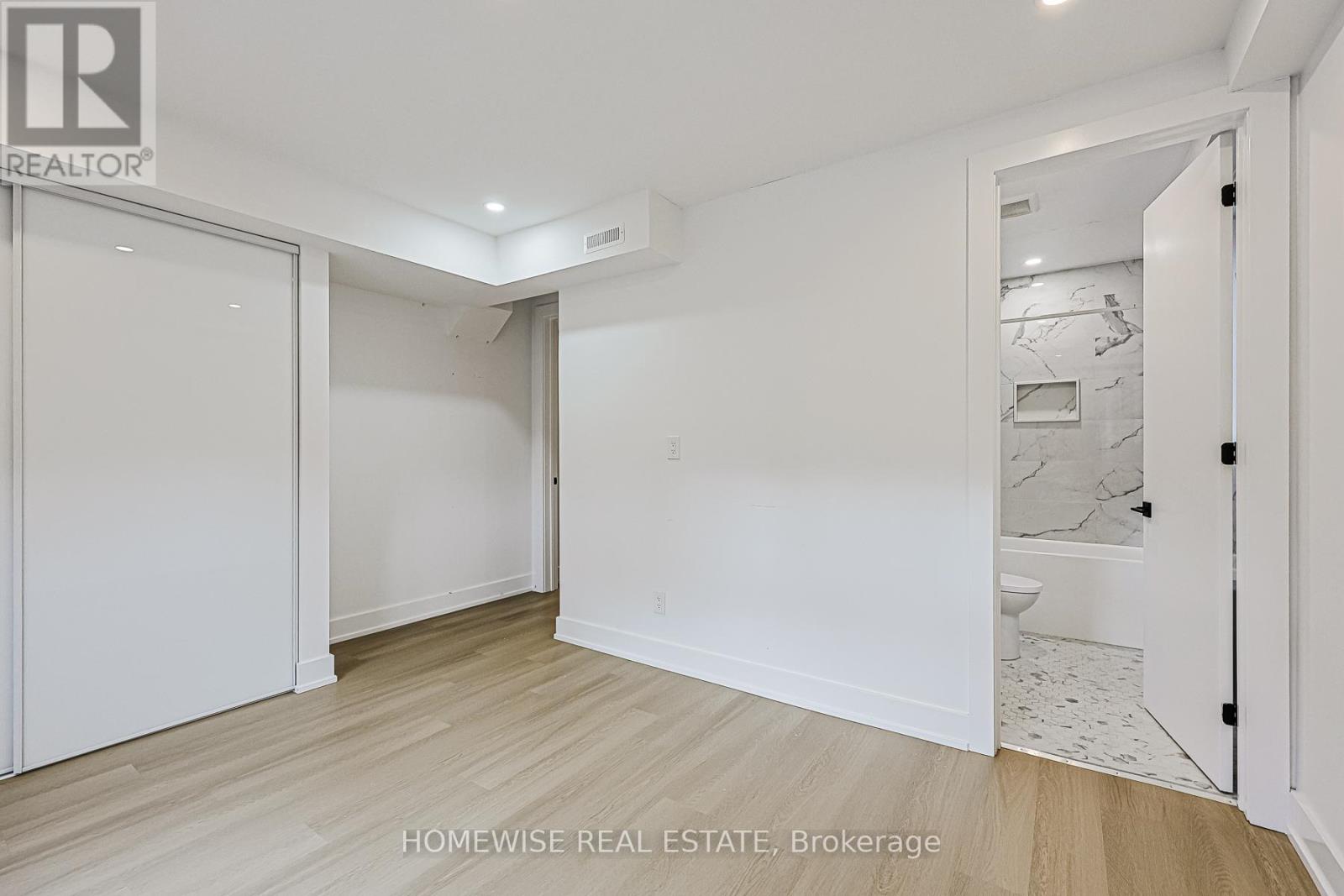 999 Eglington Avenue W, Toronto, Ontario  M6C 2C7 - Photo 41 - C12616746