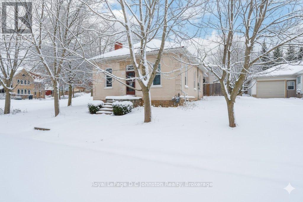 Sw - 83 3rd Street, Arran-Elderslie, Ontario  N0G 1L0 - Photo 2 - X12097696