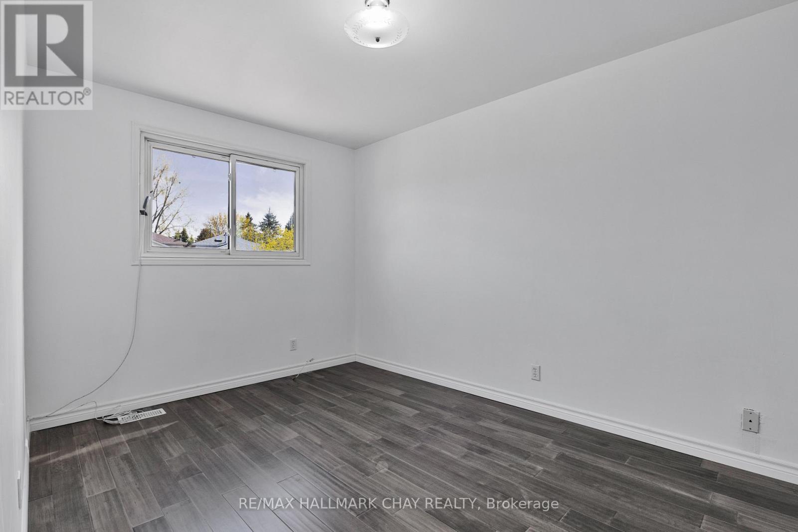 492 Britannia Avenue, Bradford West Gwillimbury, Ontario L3Z 1A7 - Photo 16 - N12616744