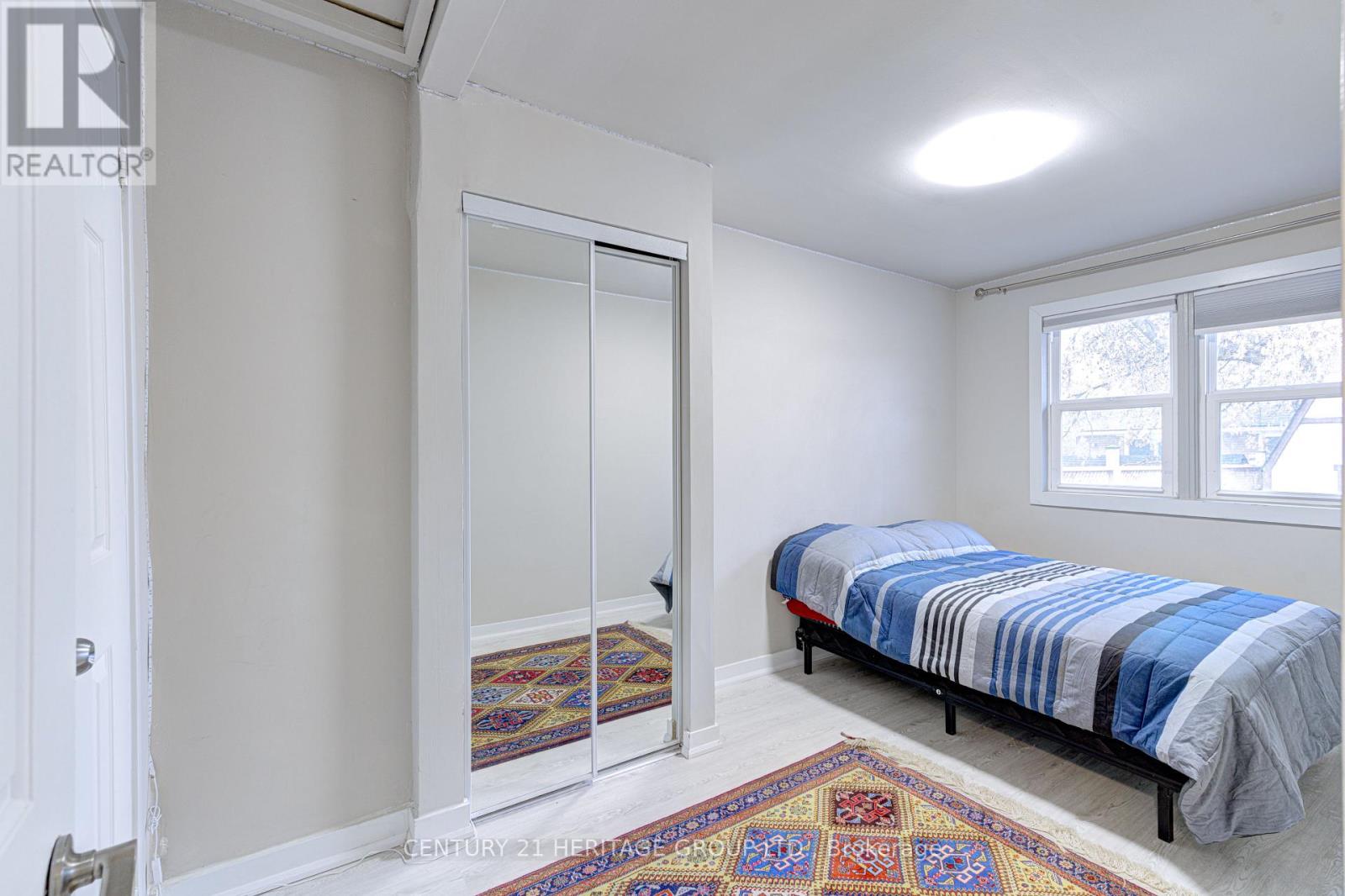 82 Harrison Drive, Newmarket, Ontario L3Y 4P4 - Photo 21 - N12616786