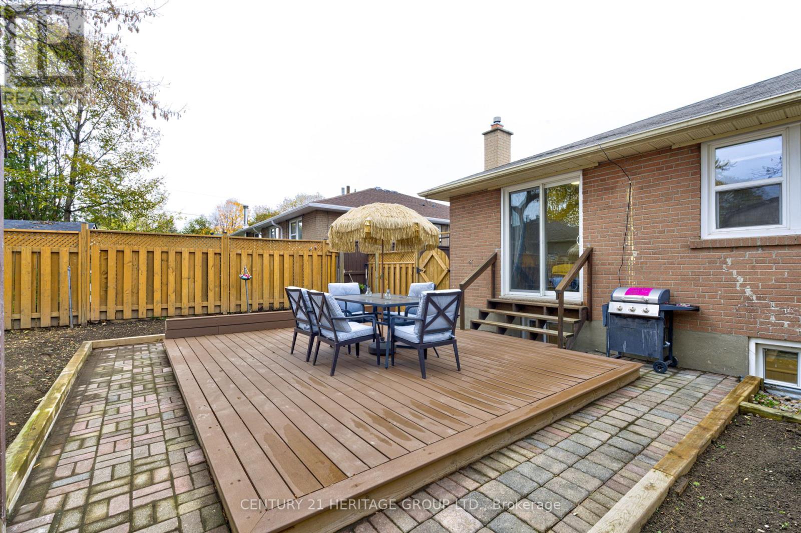 82 Harrison Drive, Newmarket, Ontario L3Y 4P4 - Photo 44 - N12616786