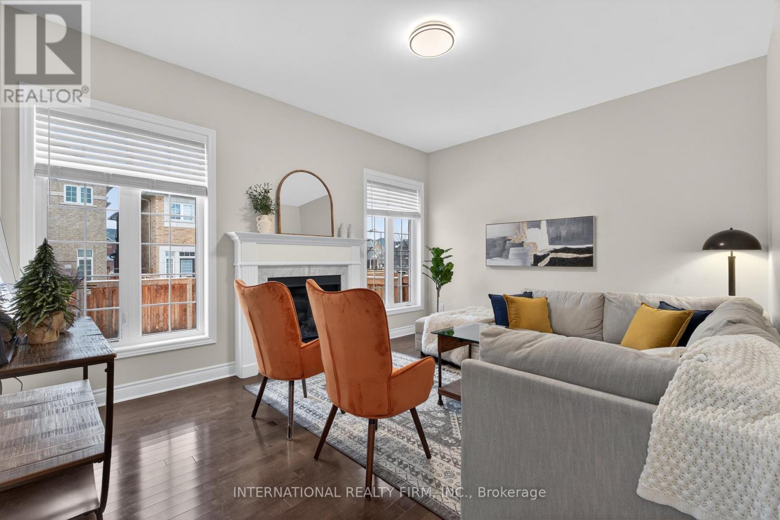 254 Niagara Trail, Halton Hills, Ontario  L7G 0M4 - Photo 4 - W12613838