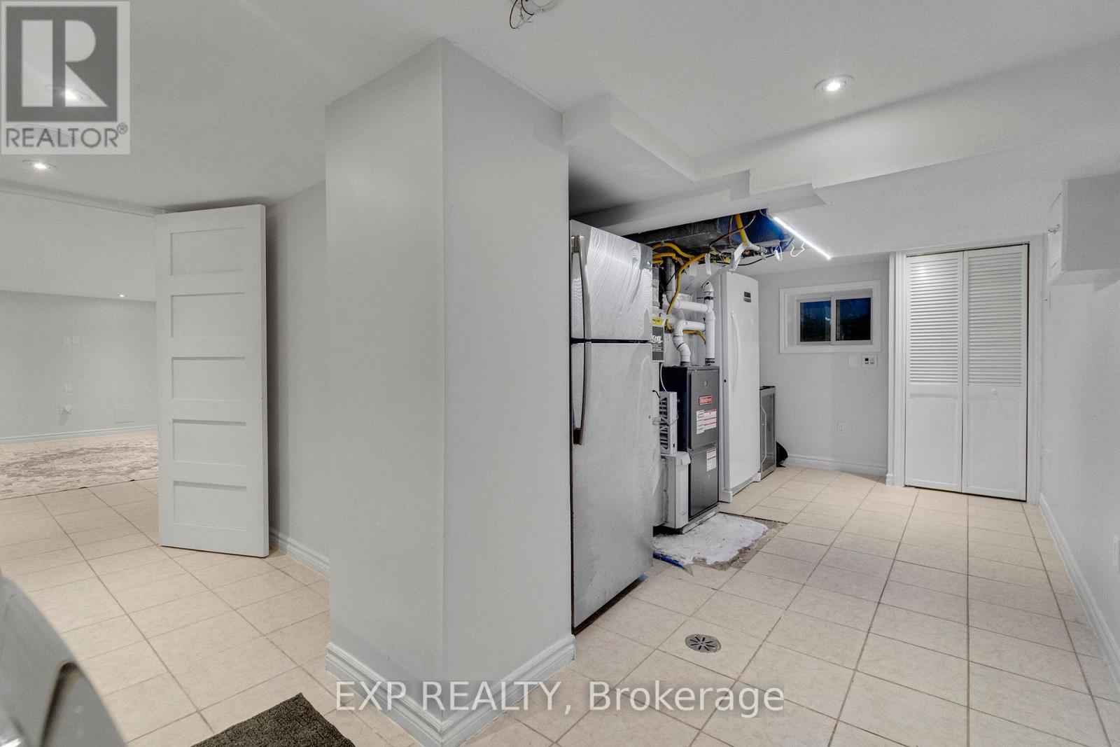 1331 St. James Avenue, Mississauga, Ontario  L5E 1J3 - Photo 39 - W12616564