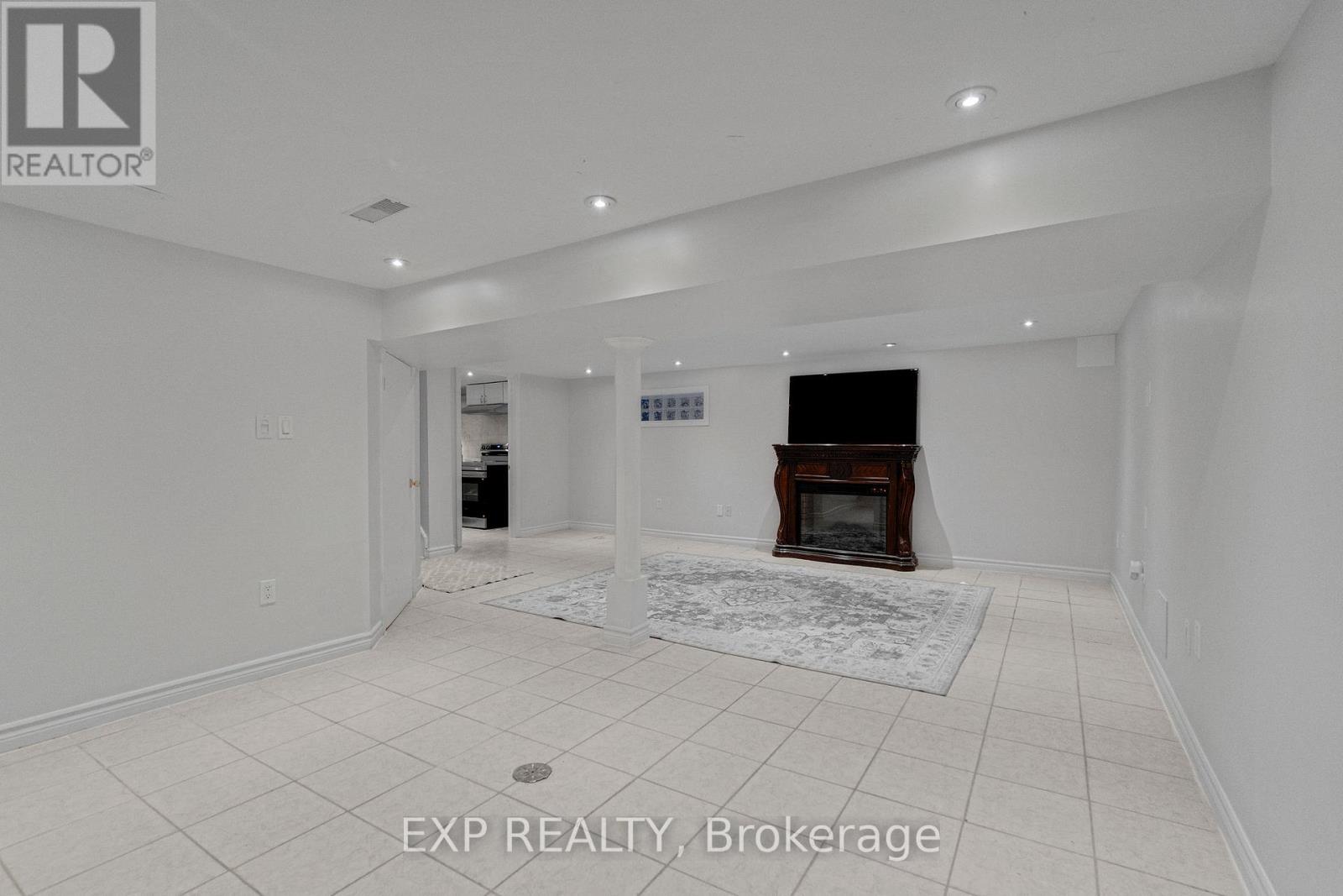 1331 St. James Avenue, Mississauga, Ontario  L5E 1J3 - Photo 36 - W12616564