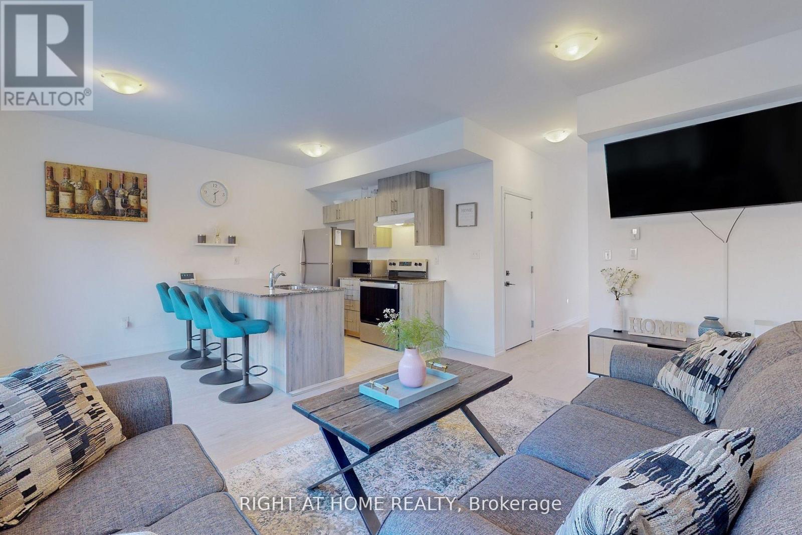 98 Fairlane Avenue, Barrie, Ontario L9J 0M5 - Photo 11 - S12616720