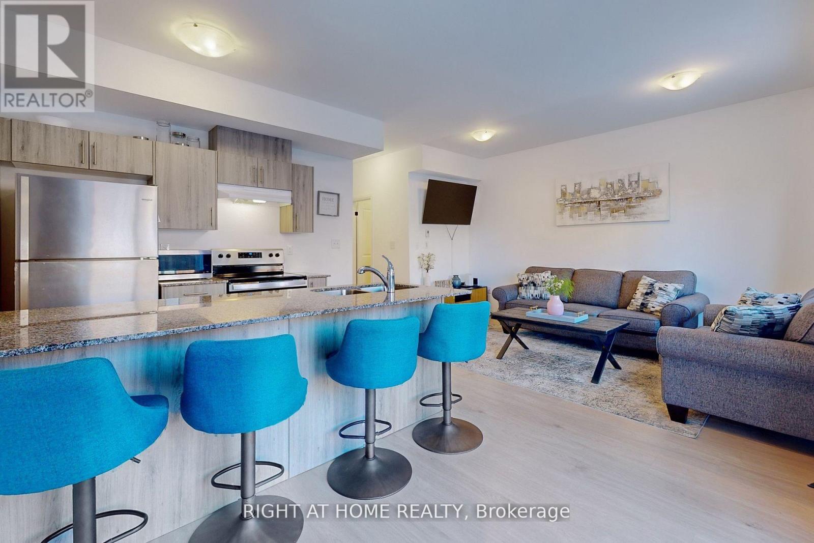 98 Fairlane Avenue, Barrie, Ontario L9J 0M5 - Photo 13 - S12616720