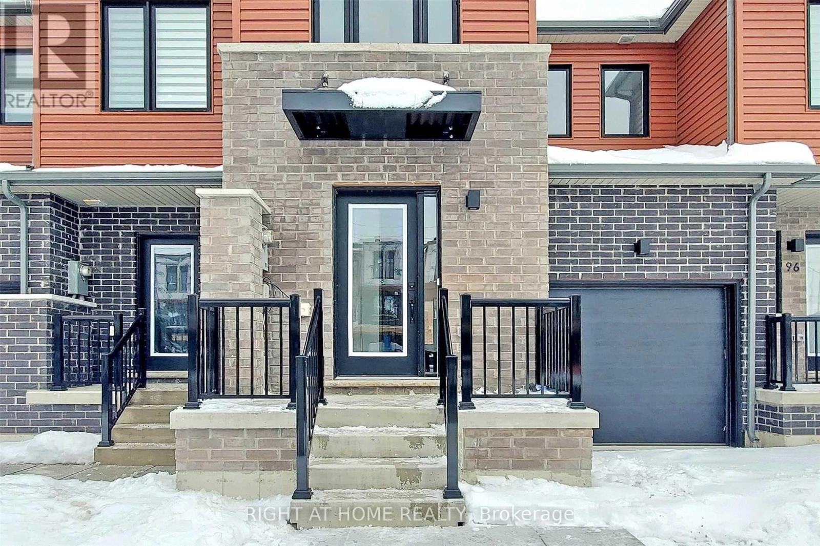 98 Fairlane Avenue, Barrie, Ontario L9J 0M5 - Photo 2 - S12616720