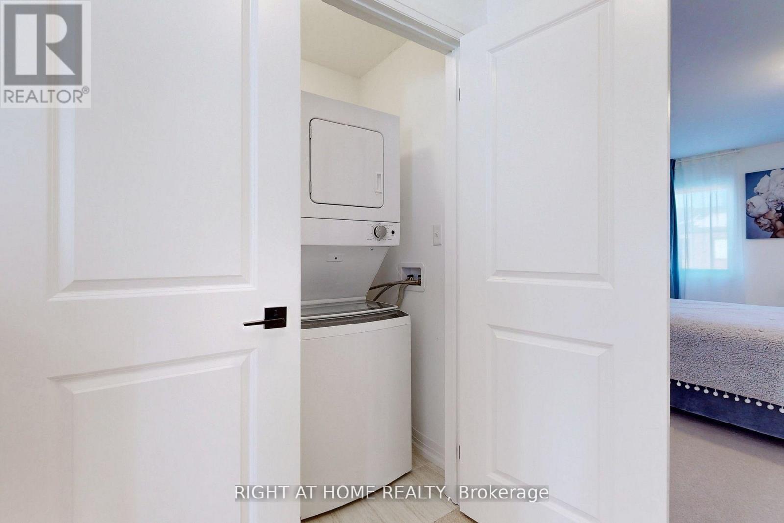 98 Fairlane Avenue, Barrie, Ontario L9J 0M5 - Photo 21 - S12616720