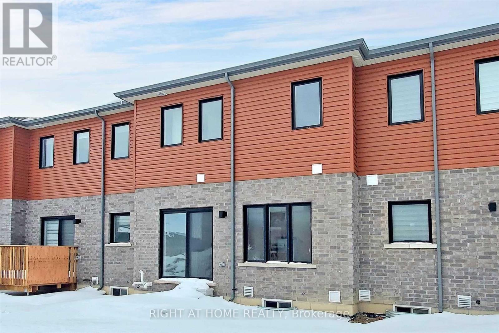 98 Fairlane Avenue, Barrie, Ontario L9J 0M5 - Photo 27 - S12616720