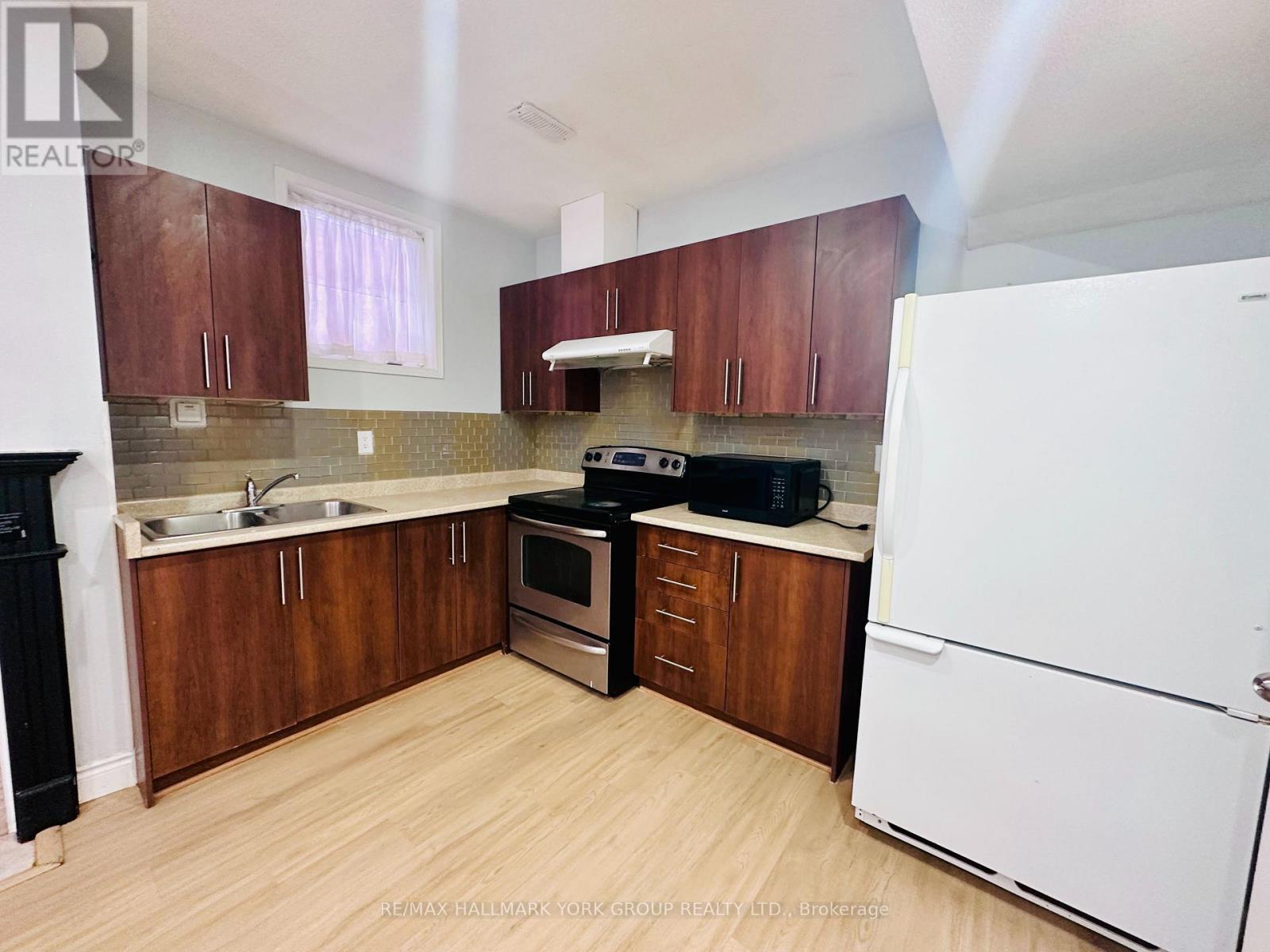 Basement - 135 Cheltenham Road, Barrie (Georgian Drive), Ontario  L3Z 2A5 - Photo 3 - S12616760