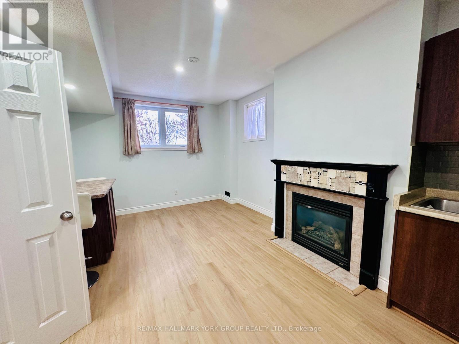 Basement - 135 Cheltenham Road, Barrie (Georgian Drive), Ontario  L3Z 2A5 - Photo 4 - S12616760