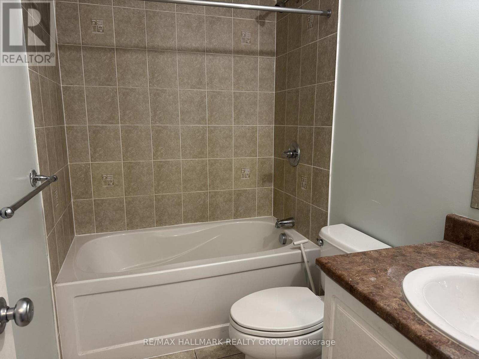 B - 190 Hornchurch Lane, Ottawa, Ontario K2J 2T3 - Photo 12 - X12588574