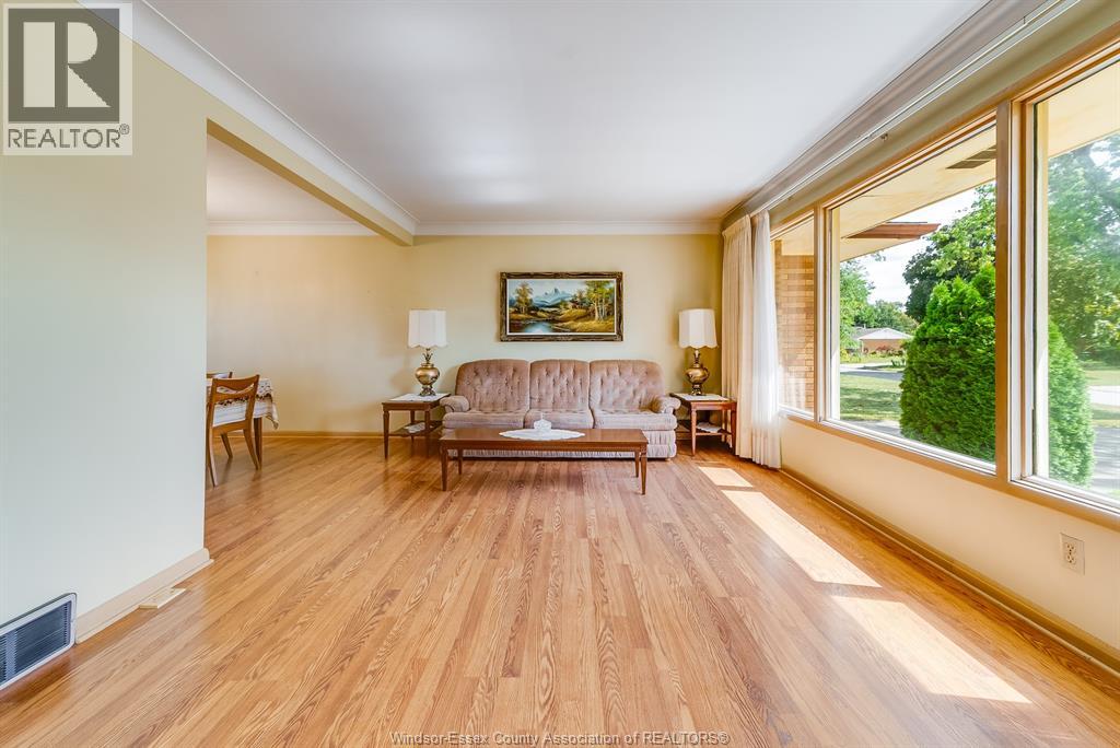 744 Lynn, Windsor, Ontario N9G 1G7 - Photo 5 - 25025193