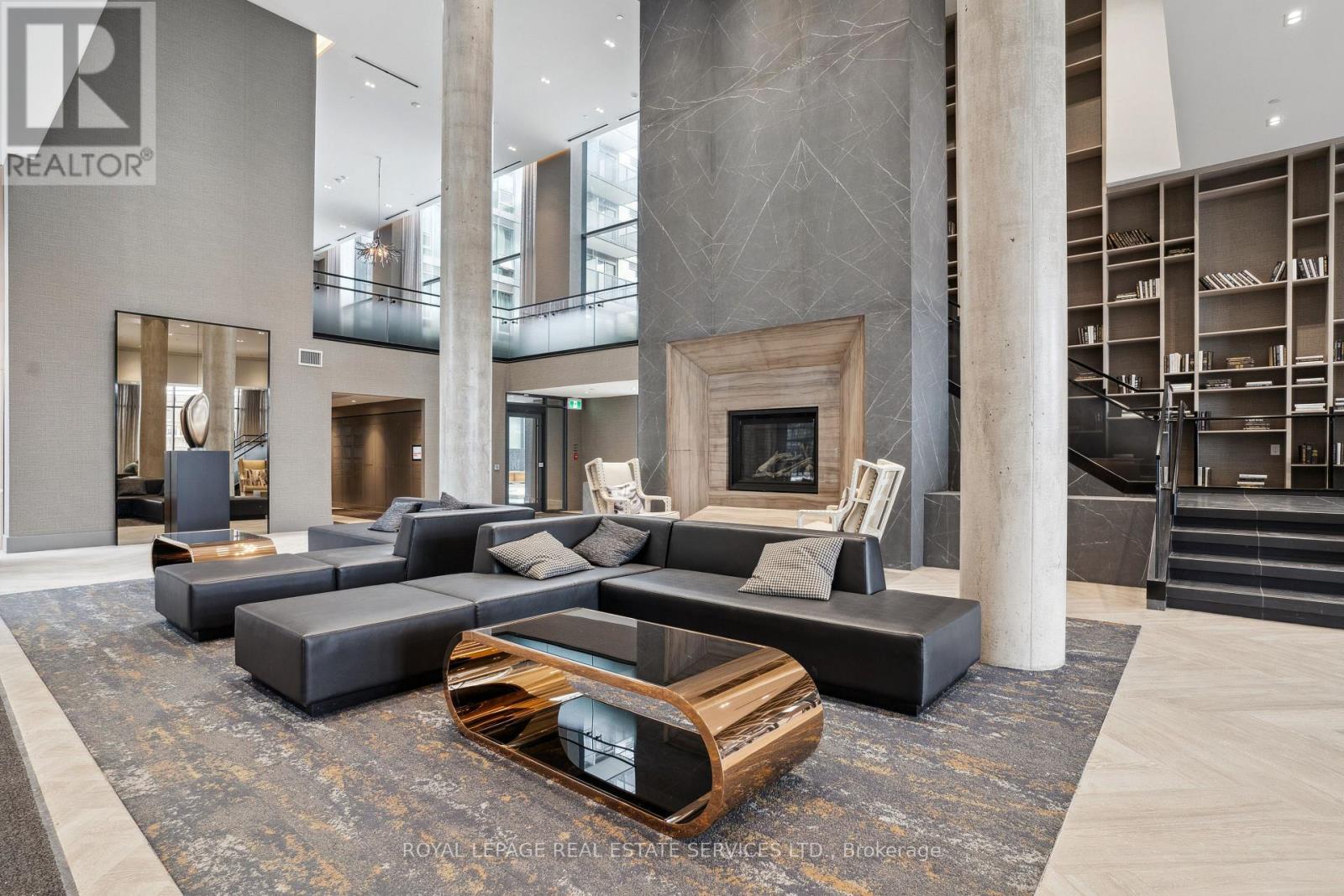 720 - 2450 Old Bronte Road, Oakville, Ontario  L6M 5P6 - Photo 4 - W12616724