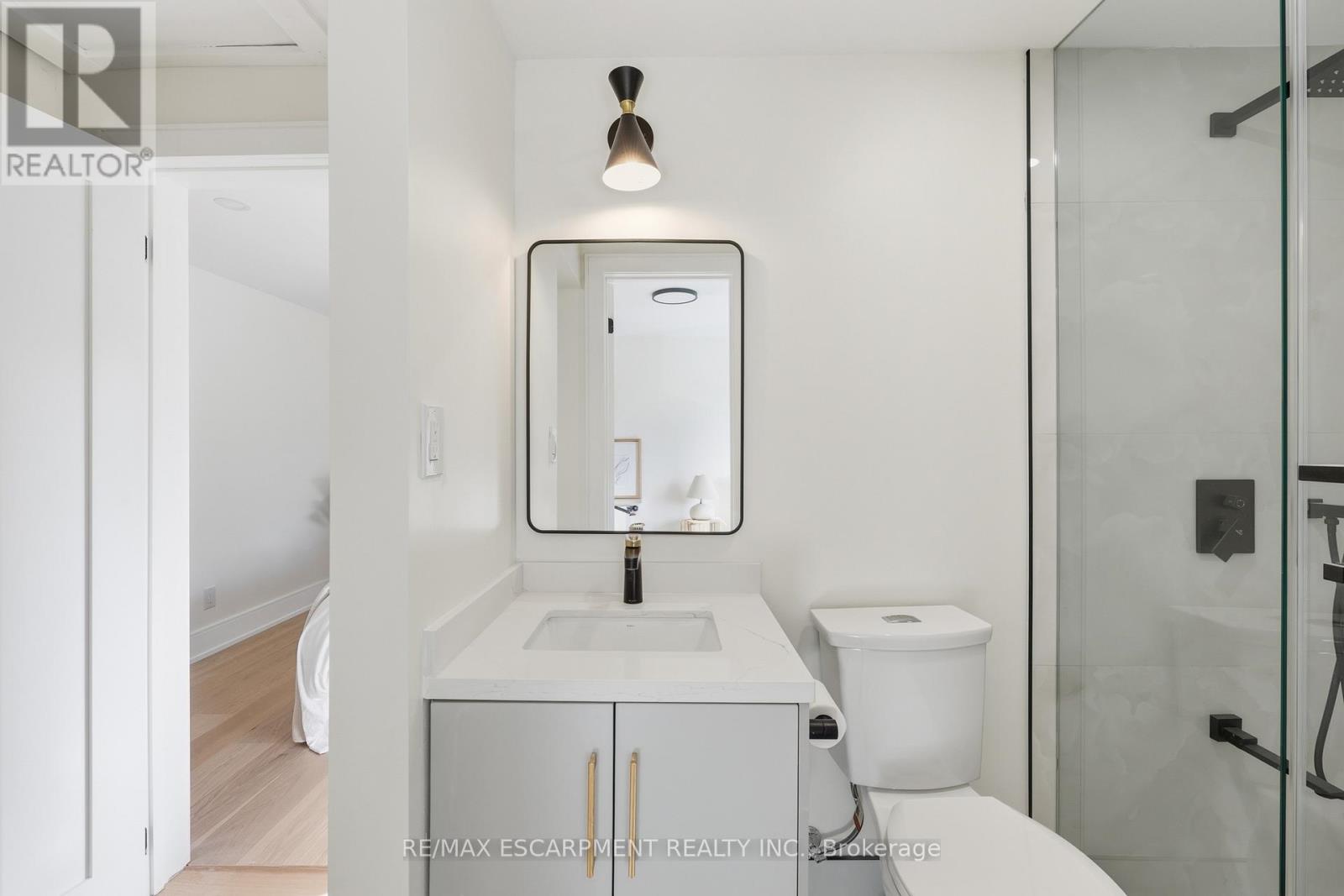 257 Strathcona Drive, Burlington, Ontario  L7L 2C9 - Photo 27 - W12616756