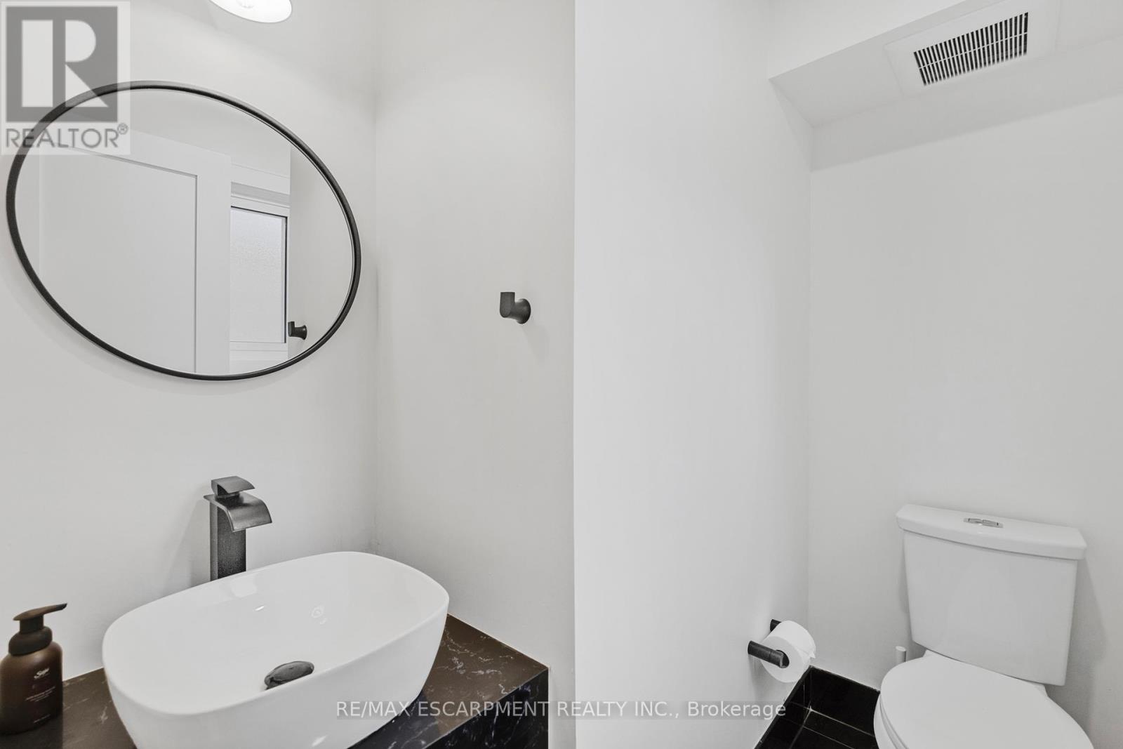 257 Strathcona Drive, Burlington, Ontario  L7L 2C9 - Photo 34 - W12616756