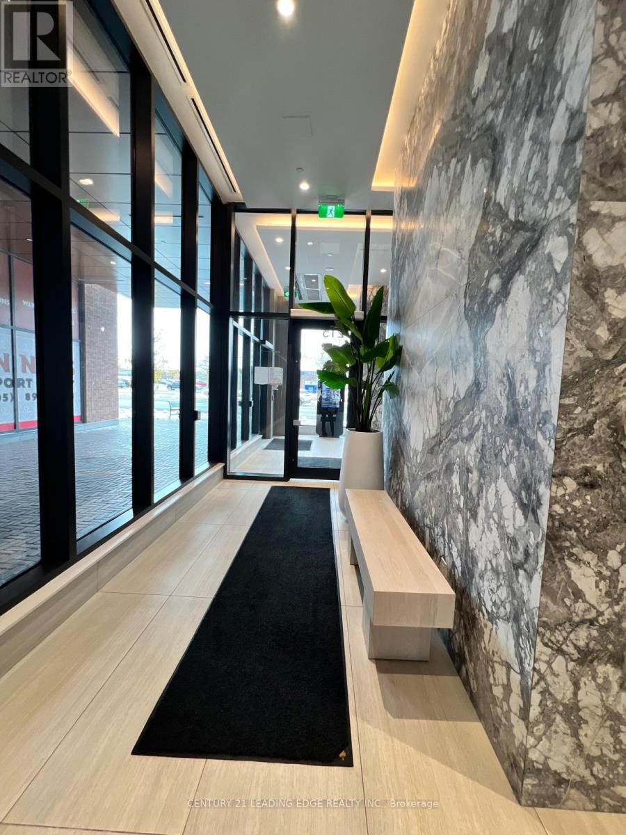 331 - 215 Lakeshore Road W, Mississauga, Ontario  L5H 0A7 - Photo 3 - W12616764