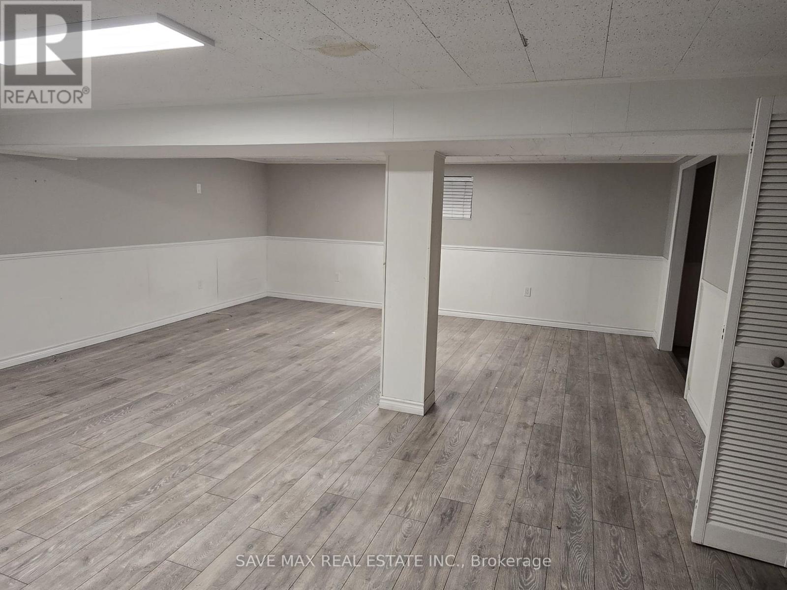 43 Braemar Drive, Brampton, Ontario  L6T 2L5 - Photo 5 - W12616812