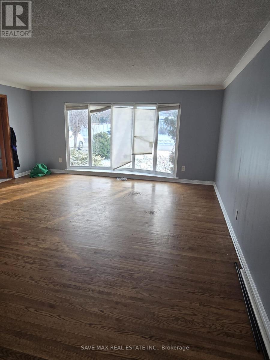 43 Braemar Drive, Brampton, Ontario  L6T 2L5 - Photo 9 - W12616812