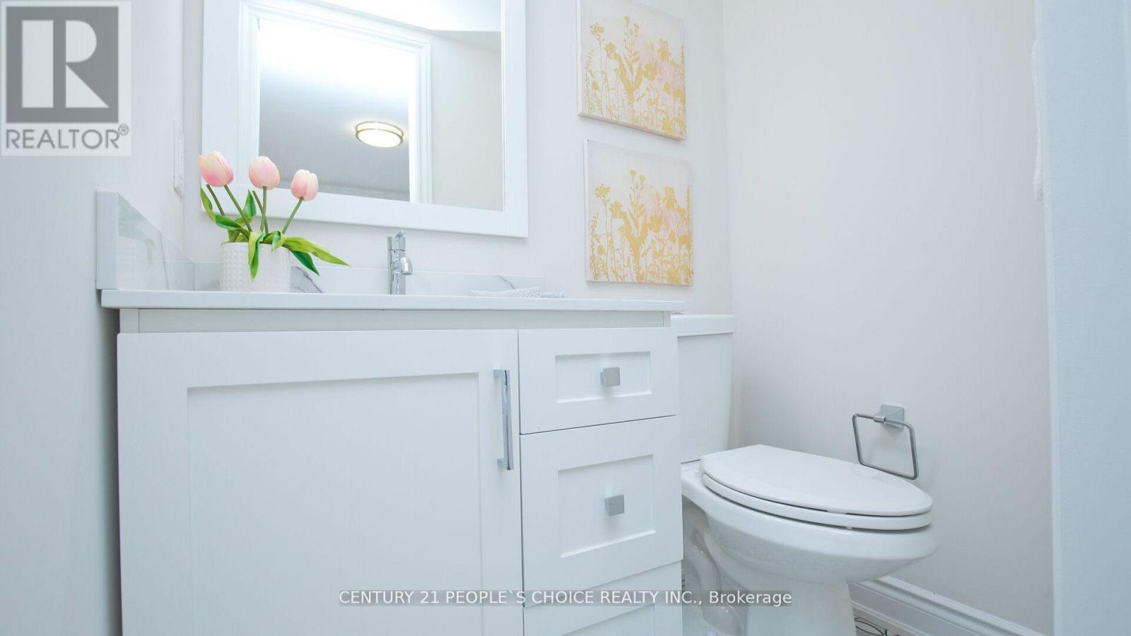 2 Betteridge Lane W, Toronto, Ontario  M9V 4E8 - Photo 7 - W12616814