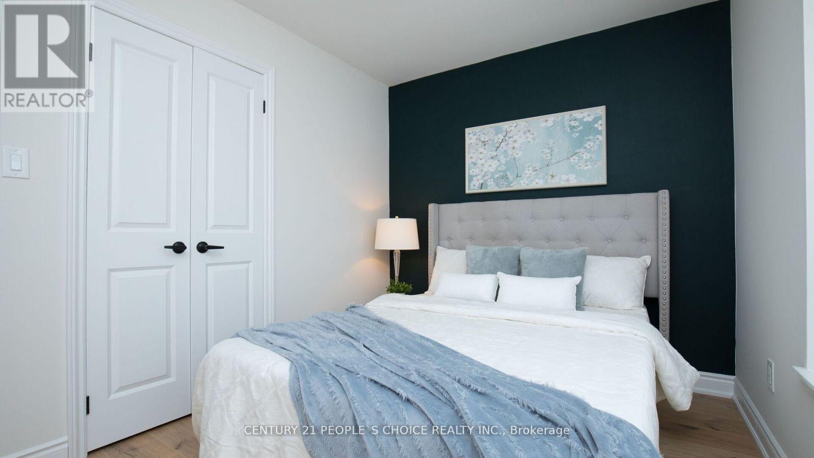 2 Betteridge Lane W, Toronto, Ontario  M9V 4E8 - Photo 9 - W12616814