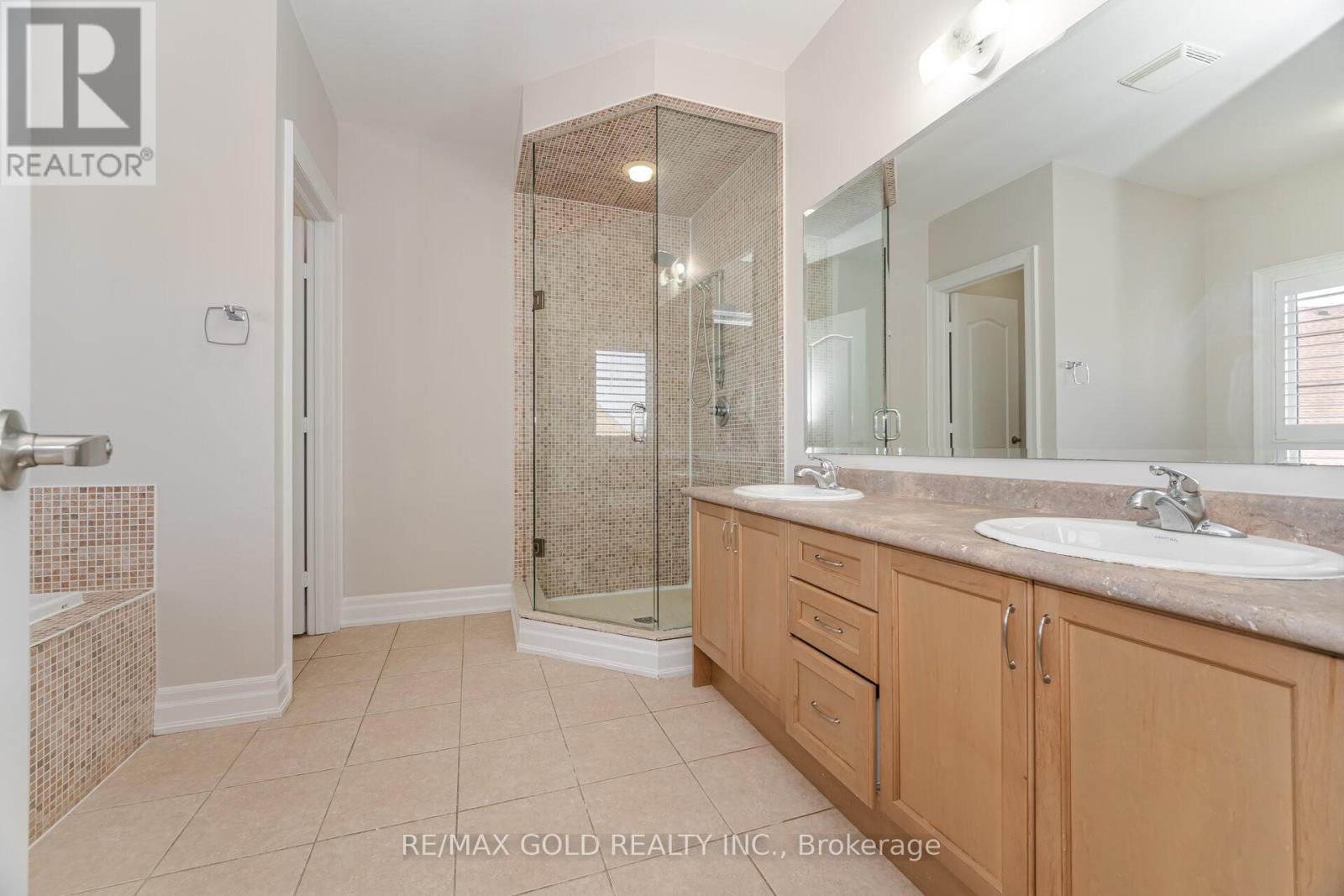 3 Sister Oreilly Road, Brampton, Ontario  L6P 4C6 - Photo 18 - W12616846