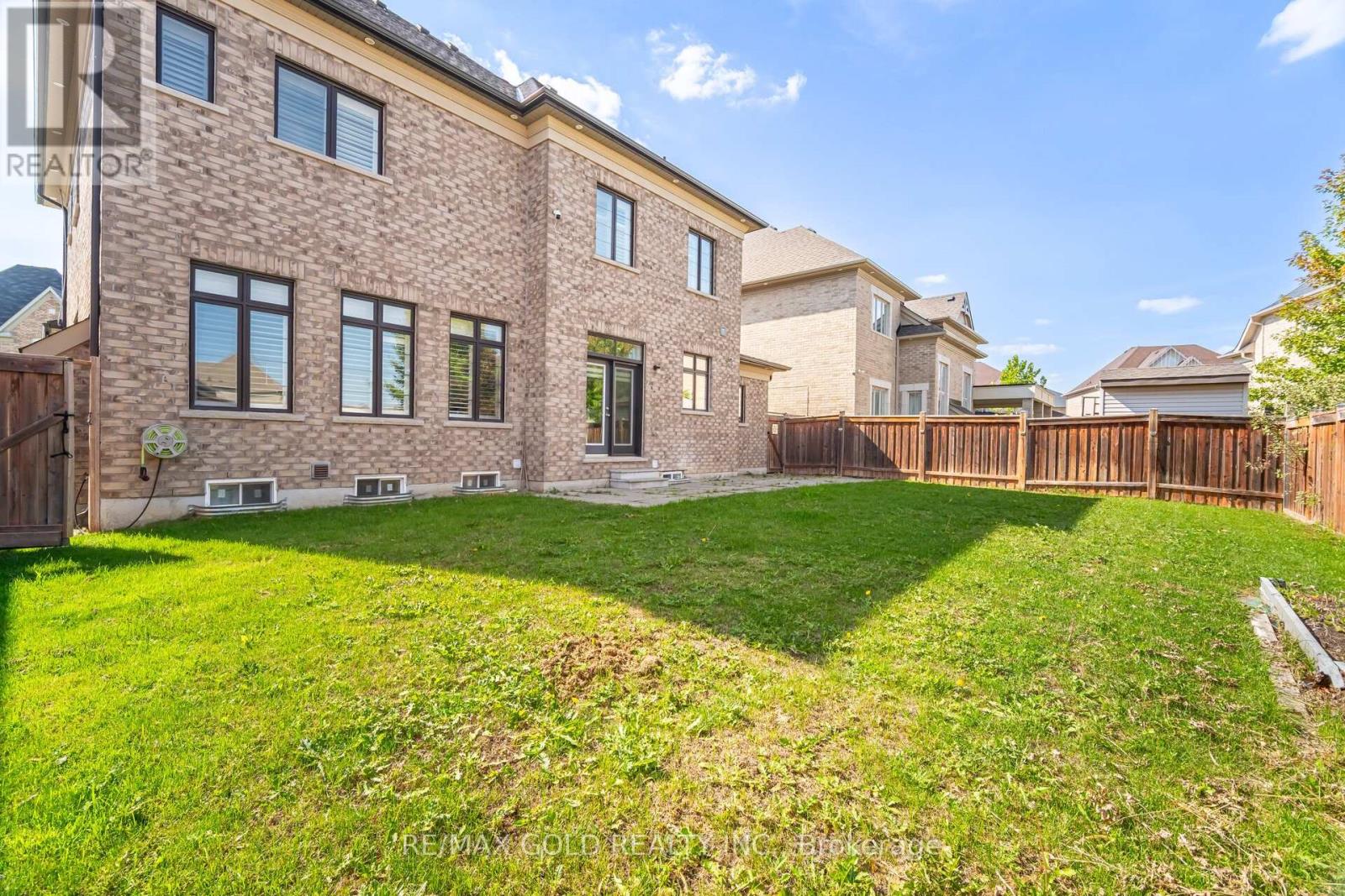 3 Sister Oreilly Road, Brampton, Ontario  L6P 4C6 - Photo 24 - W12616846