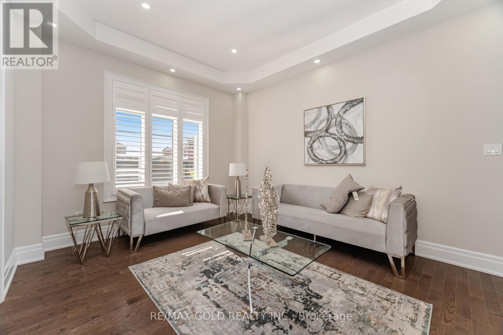 3 Sister Oreilly Road, Brampton, Ontario  L6P 4C6 - Photo 3 - W12616846