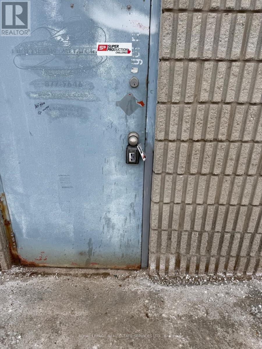 18 - 55 Sinclair Avenue N, Halton Hills, Ontario L7G 4X4 - Photo 4 - W12616852