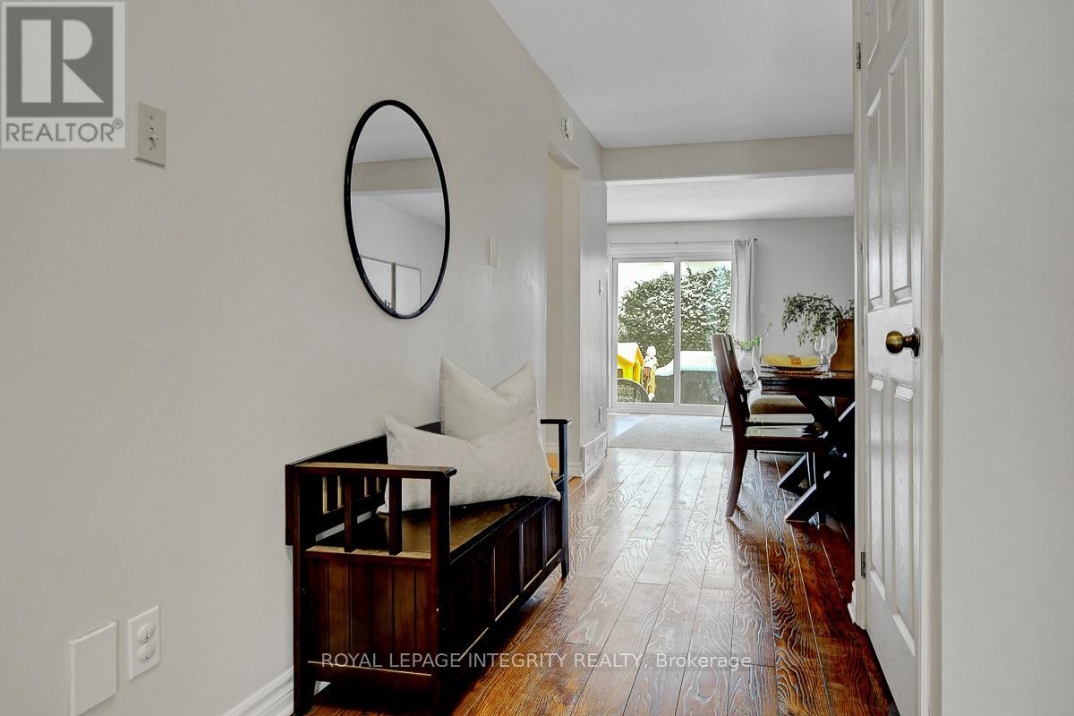 34 Stokes Crescent, Ottawa, Ontario K2L 2Z4 - Photo 4 - X12616924