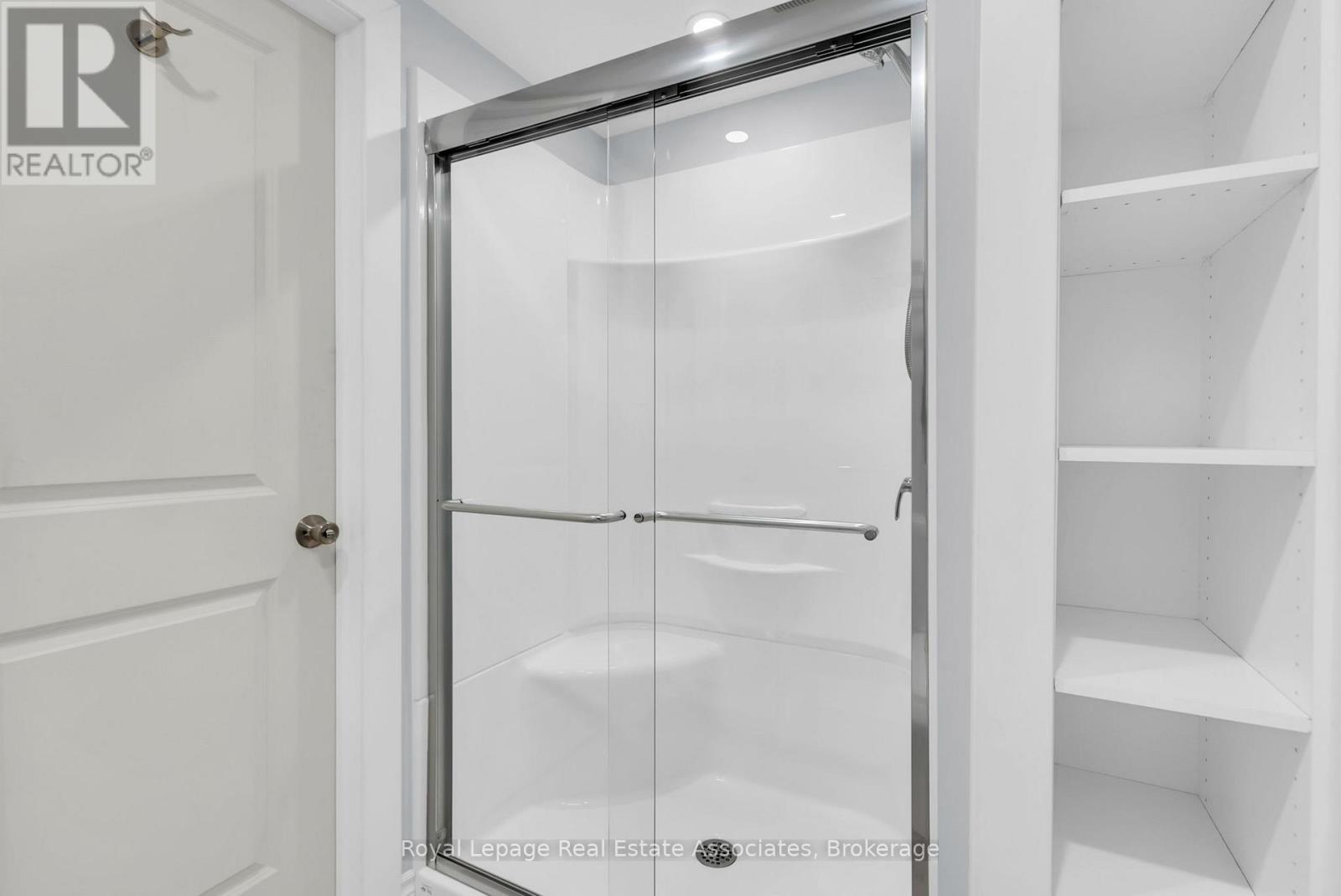 12 Carnaby Crescent, Kitchener, Ontario  N2A 1M7 - Photo 18 - X12616758