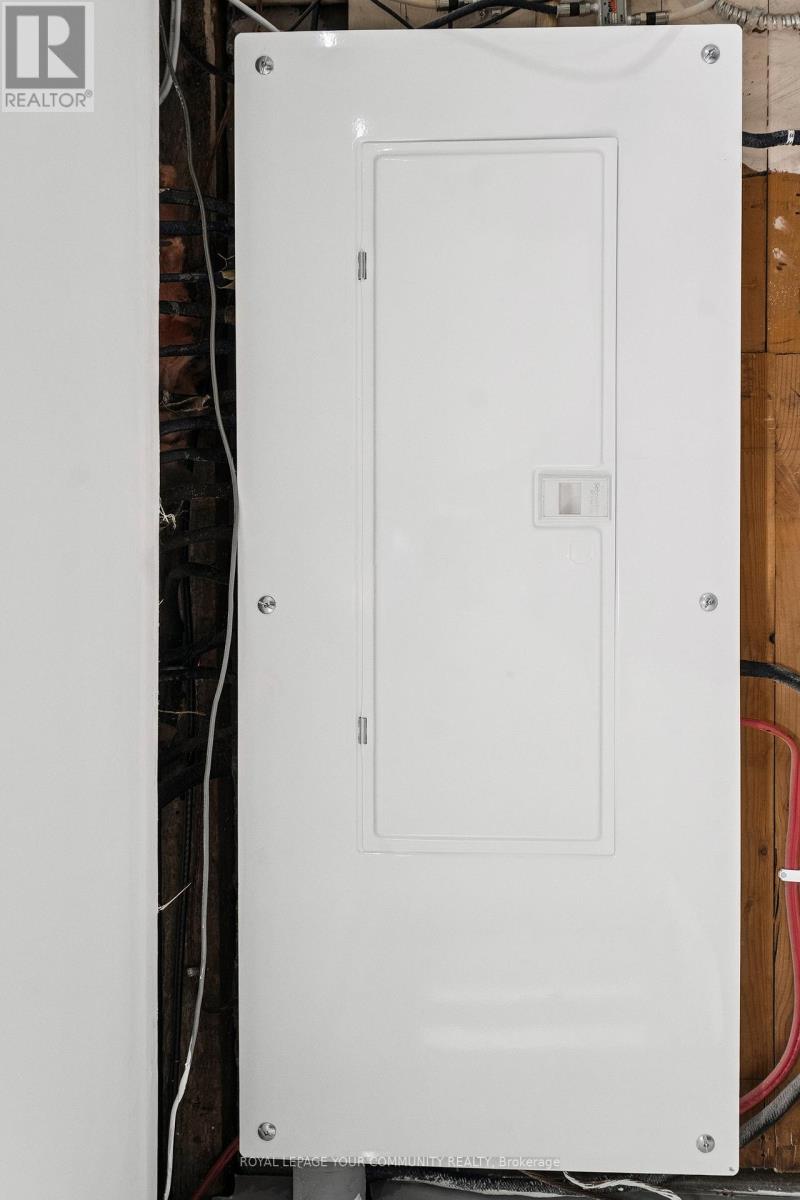 8 Merchison Avenue, Hamilton, Ontario  L8H 3C9 - Photo 25 - X12616780