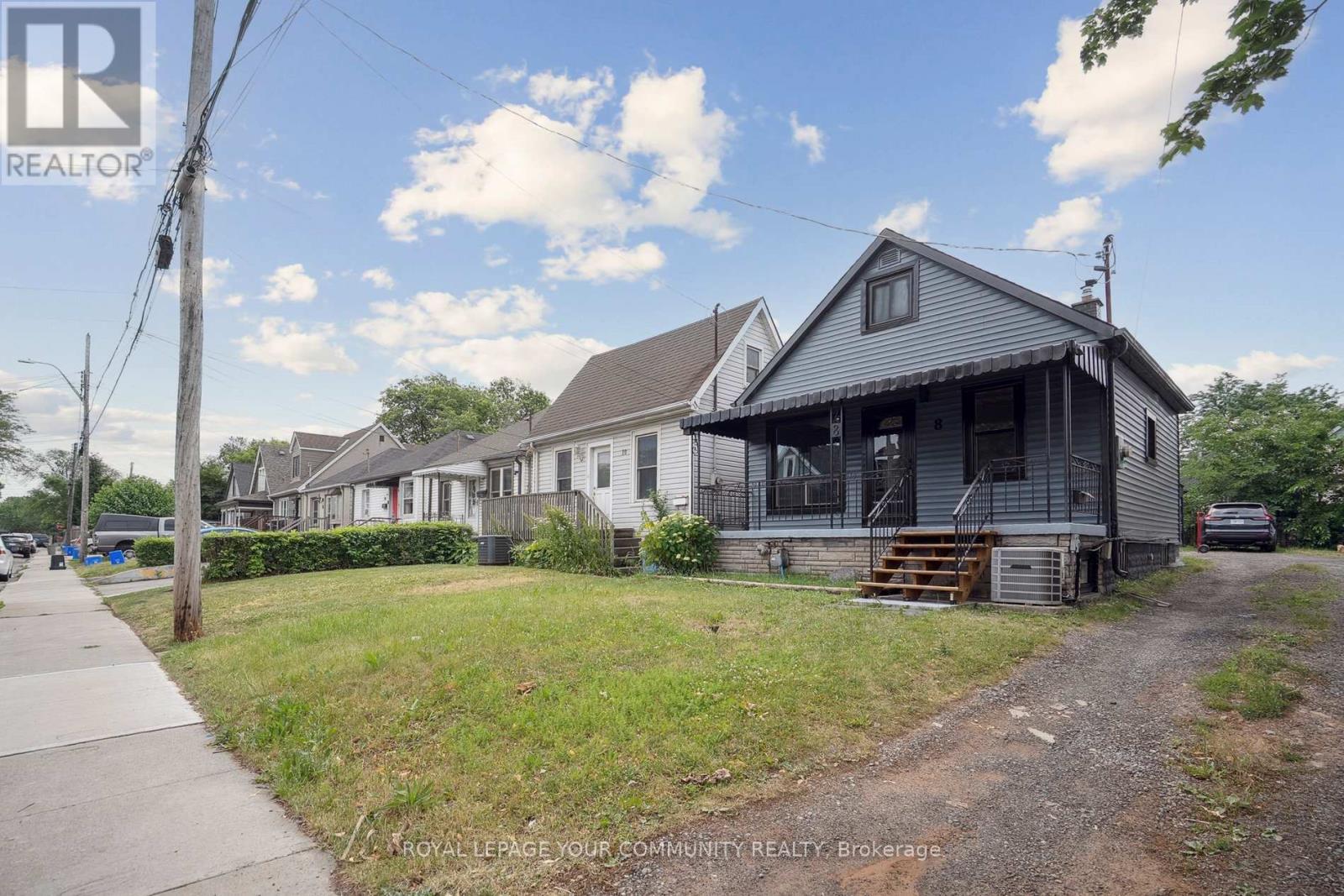 8 Merchison Avenue, Hamilton, Ontario  L8H 3C9 - Photo 3 - X12616780