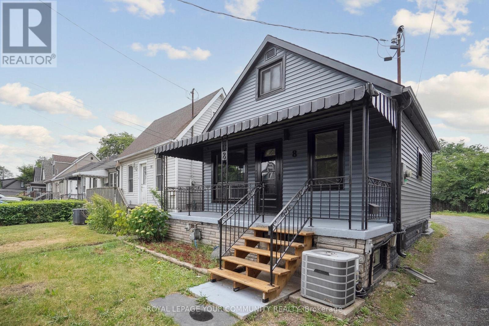 8 Merchison Avenue, Hamilton, Ontario  L8H 3C9 - Photo 4 - X12616780