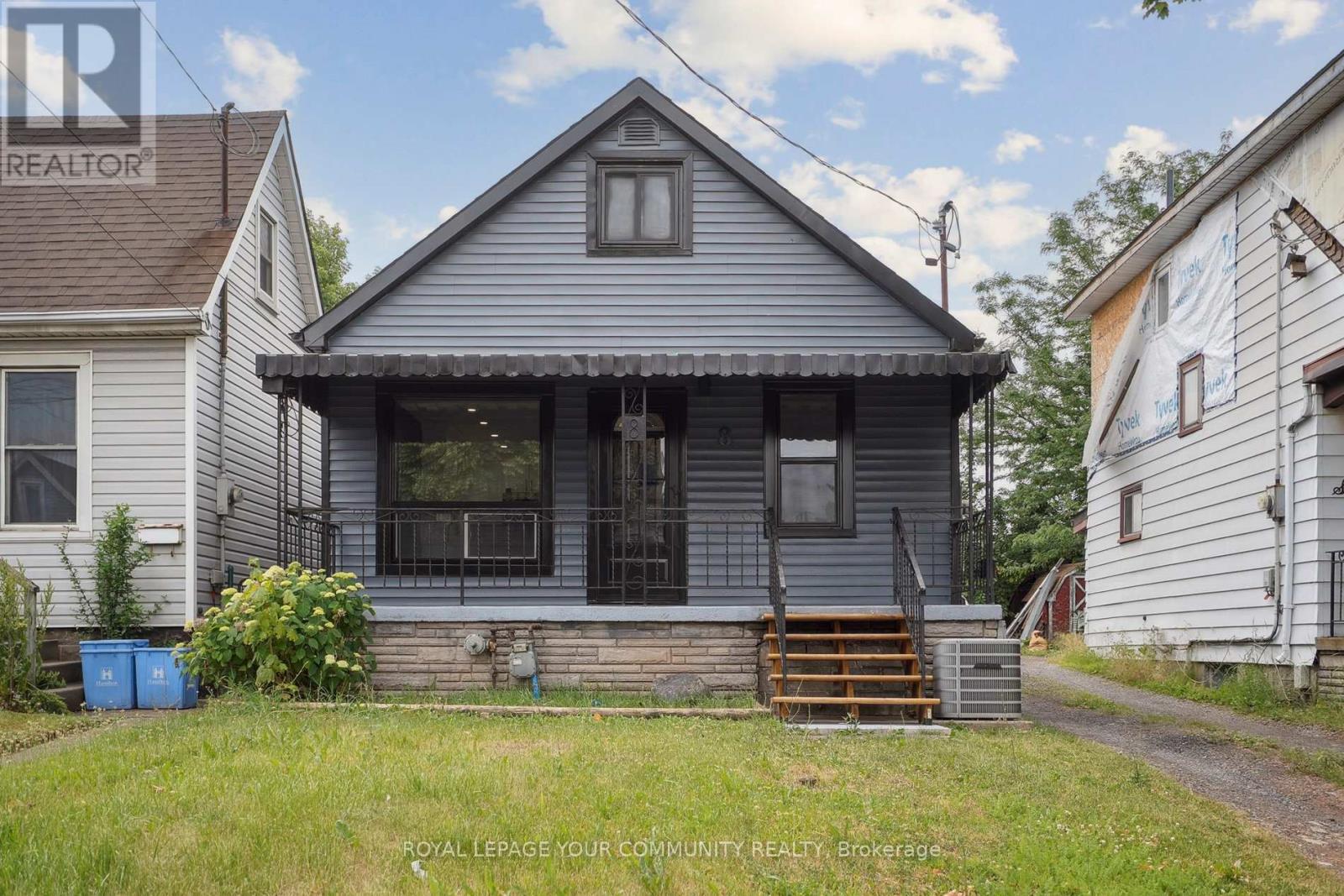 8 Merchison Avenue, Hamilton, Ontario  L8H 3C9 - Photo 5 - X12616780