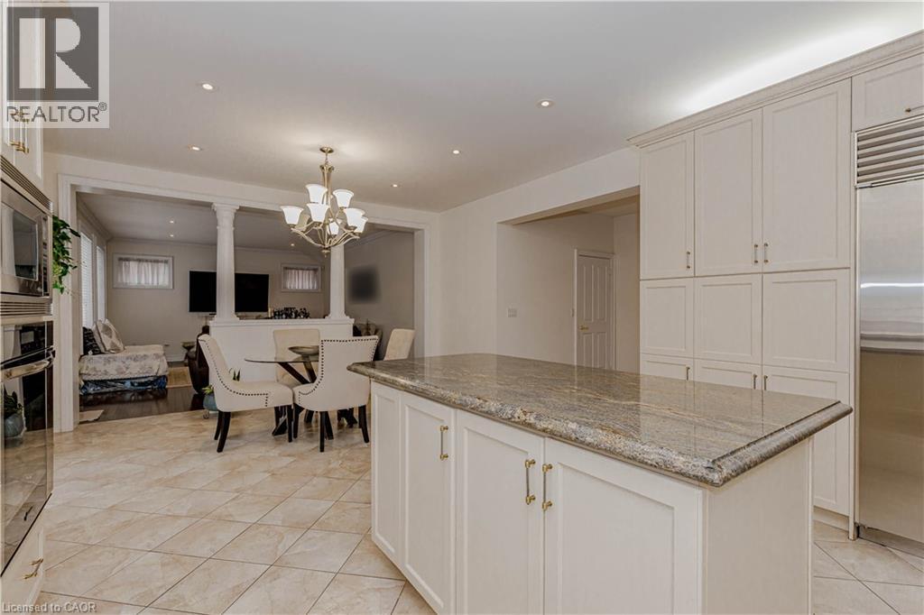 132 Bloomsbury Avenue, Brampton, Ontario  L6P 2X2 - Photo 11 - 40793417