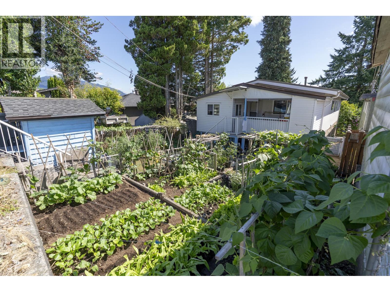 45 N Stratford Avenue, Burnaby, British Columbia  V5B 1L1 - Photo 24 - R3073308