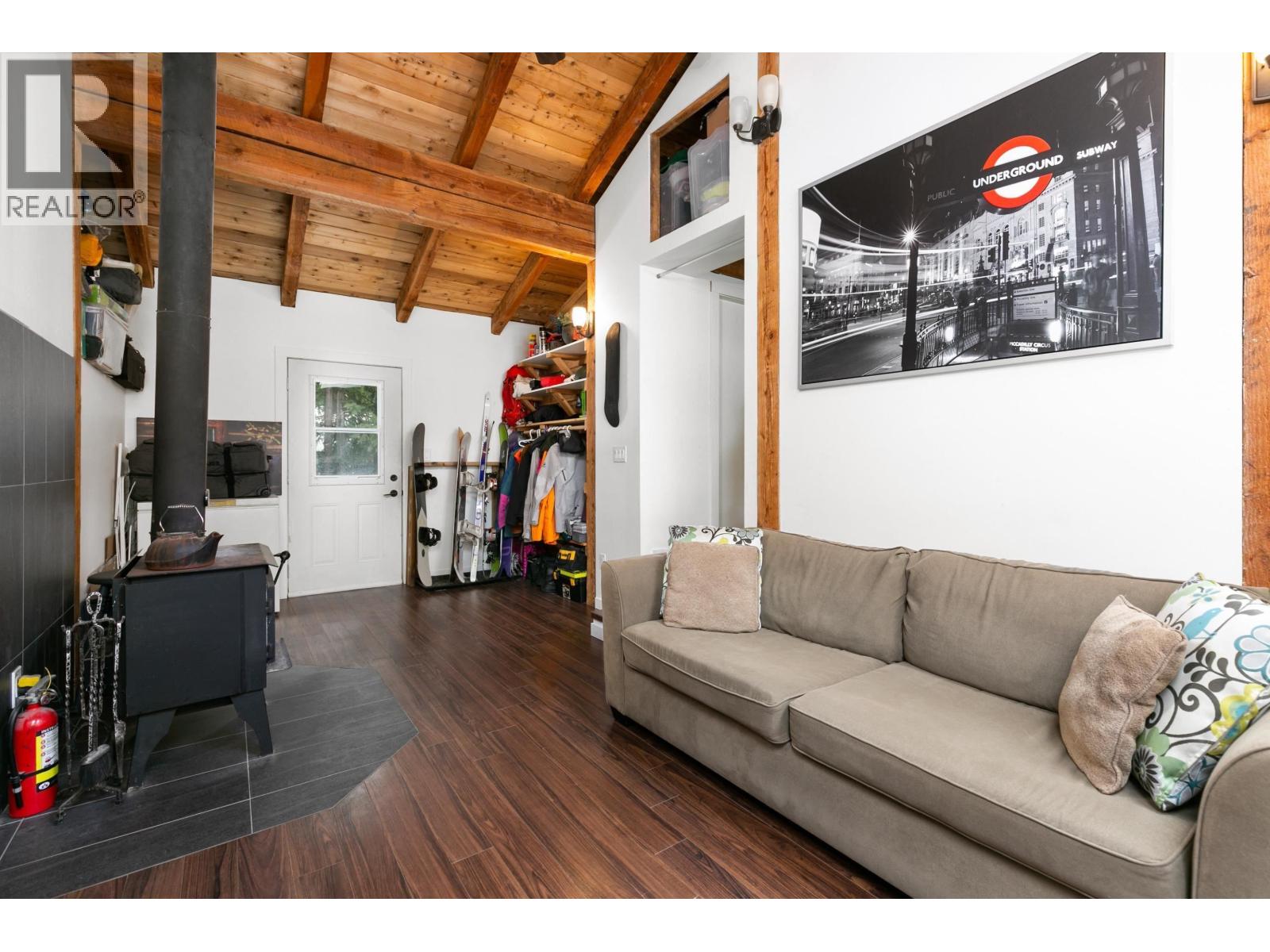 8160 Alpine Way, Whistler, British Columbia  V8E 0G2 - Photo 9 - R3073314