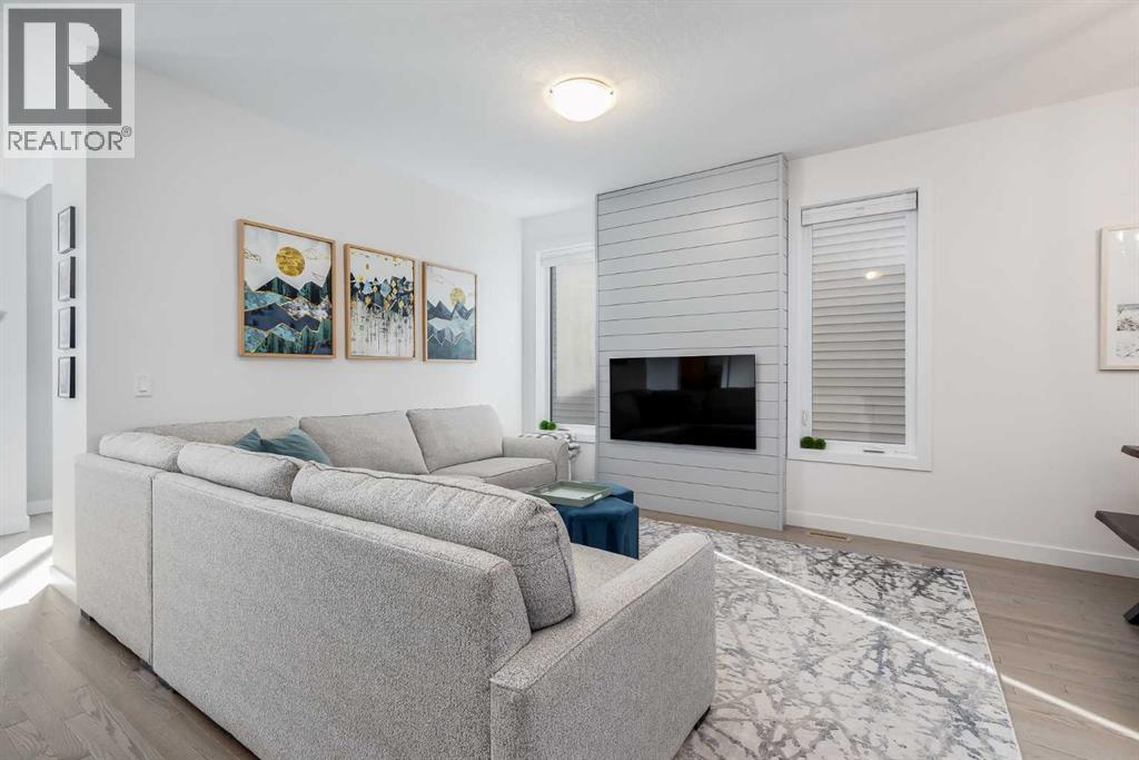 629 Reynolds Crescent Sw, Airdrie, Alberta  T4B 5G1 - Photo 2 - A2259934