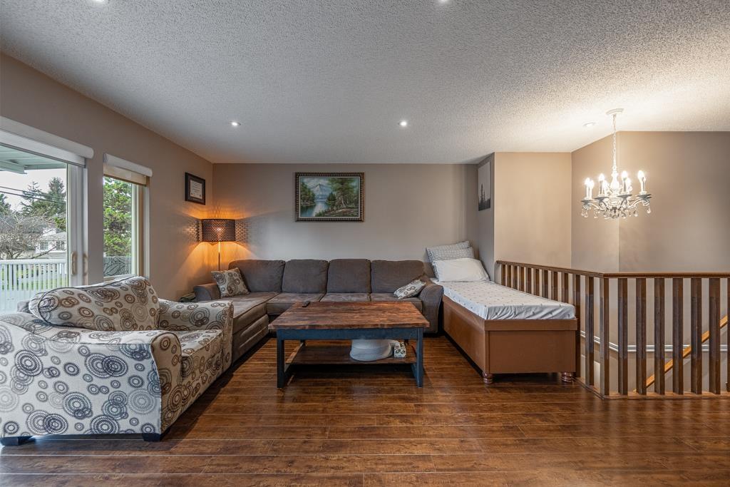 6478 130 Street, Surrey, British Columbia  V3W 4J1 - Photo 4 - R3073233