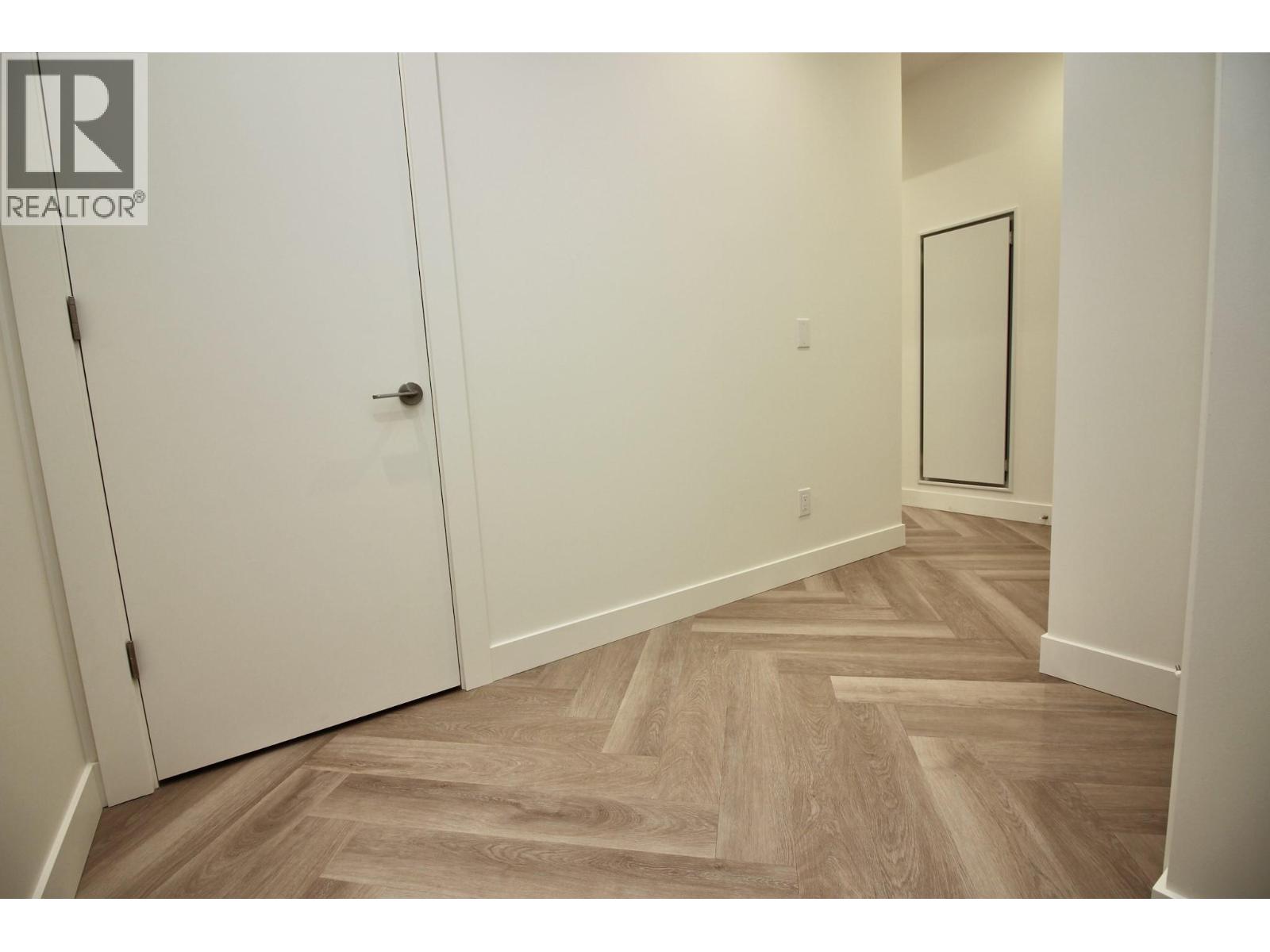 3340 Lakeshore Road Unit# 411, Kelowna, British Columbia  V1W 0H6 - Photo 4 - 10370852