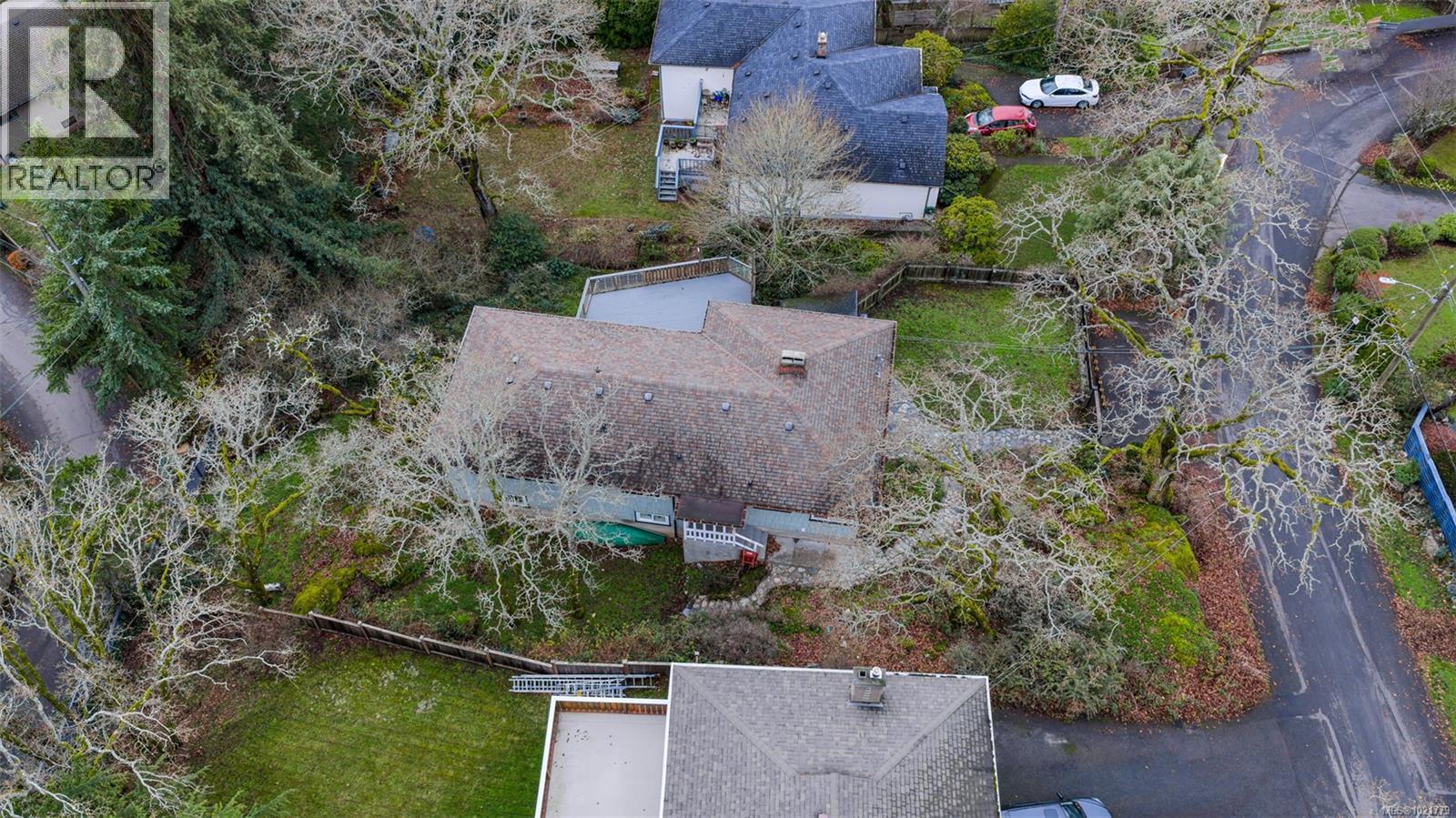 1181 Clovelly Terr, Saanich, British Columbia V8P 1V7 - Photo 71 - 1021779