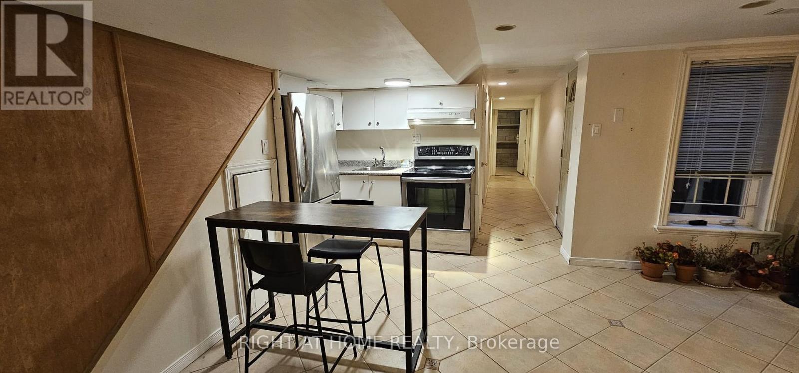 74 Argyle Street, Toronto (Trinity-Bellwoods), Ontario  M6J 1N9 - Photo 3 - C12616936